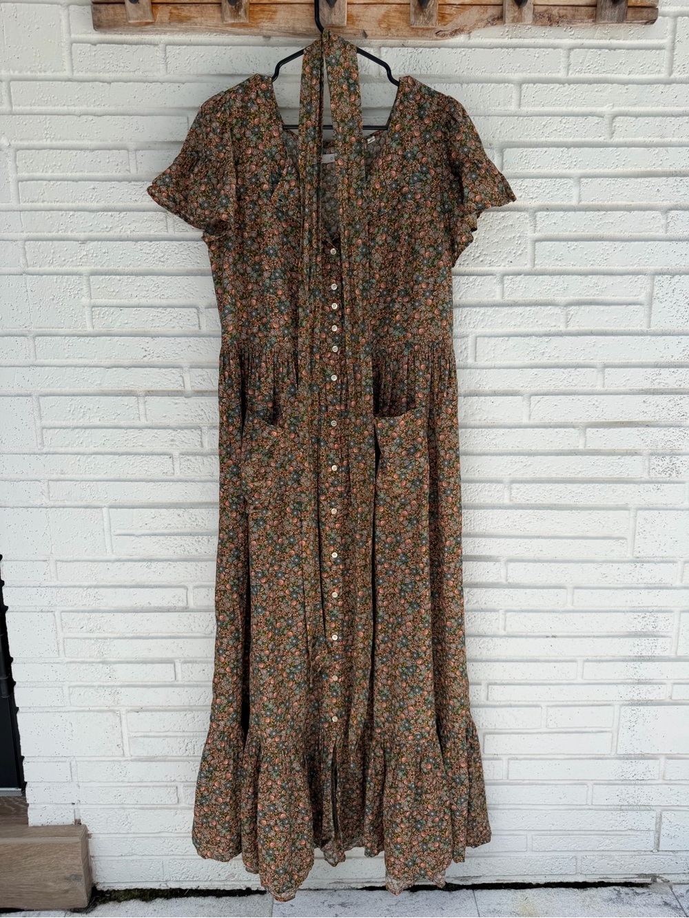 Doen Brown Floral Button-Front Maxi Dress with Tie Neck